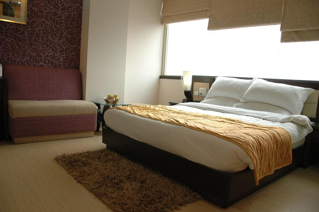 Hotel Palmdale Zirakpur Phòng bức ảnh